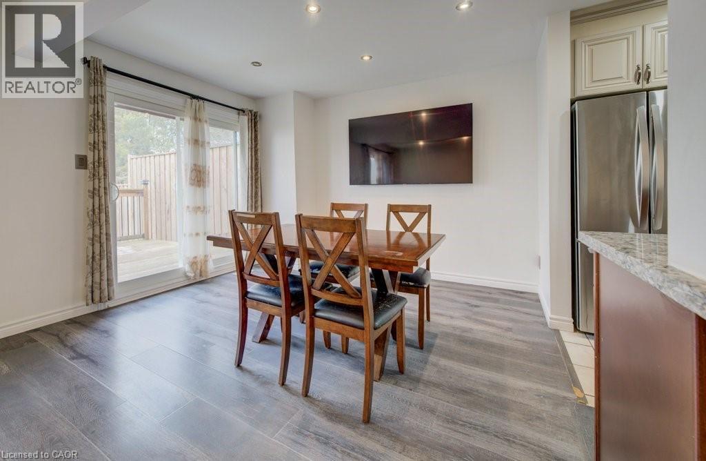 394a Churchill Court, Waterloo, Ontario  N2L 6B4 - Photo 19 - 40812173