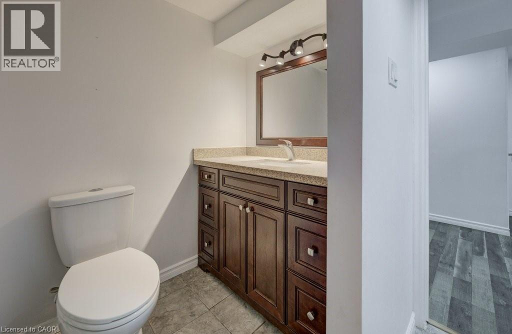 394a Churchill Court, Waterloo, Ontario  N2L 6B4 - Photo 31 - 40812173