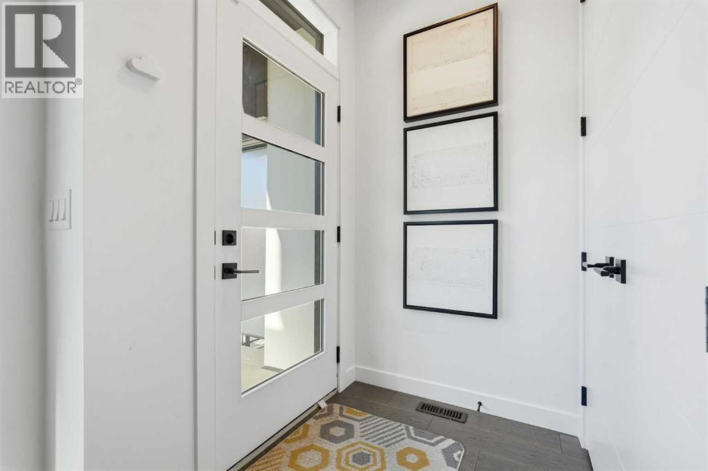 2104 17a Street Sw, Calgary, Alberta  T2T 4R8 - Photo 2 - A2282260