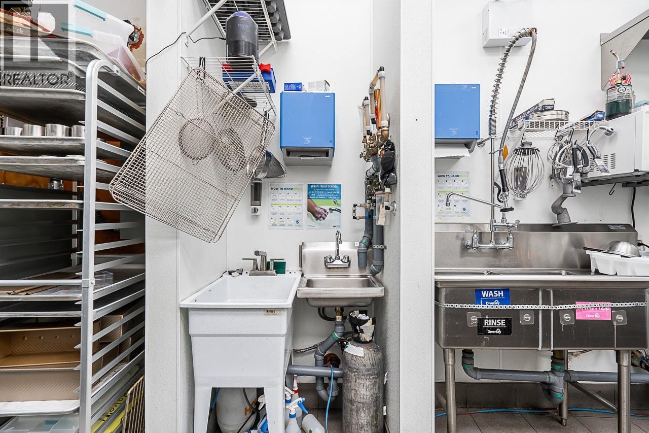 3670 Vanness Avenue, Vancouver, British Columbia  V5R 0G6 - Photo 11 - C8077007