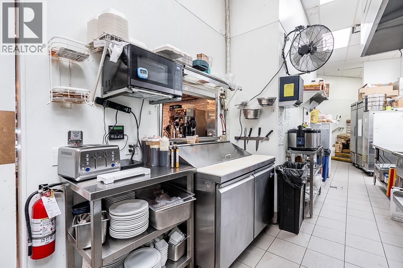 3670 Vanness Avenue, Vancouver, British Columbia  V5R 0G6 - Photo 5 - C8077007