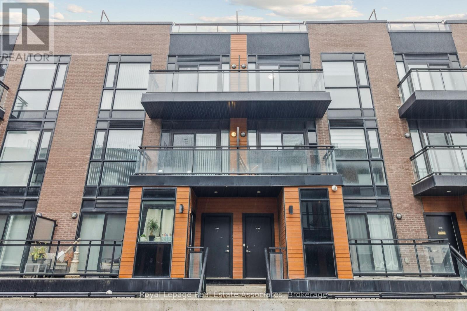 D203 - 5289 HIGHWAY 7, Vaughan, Ontario