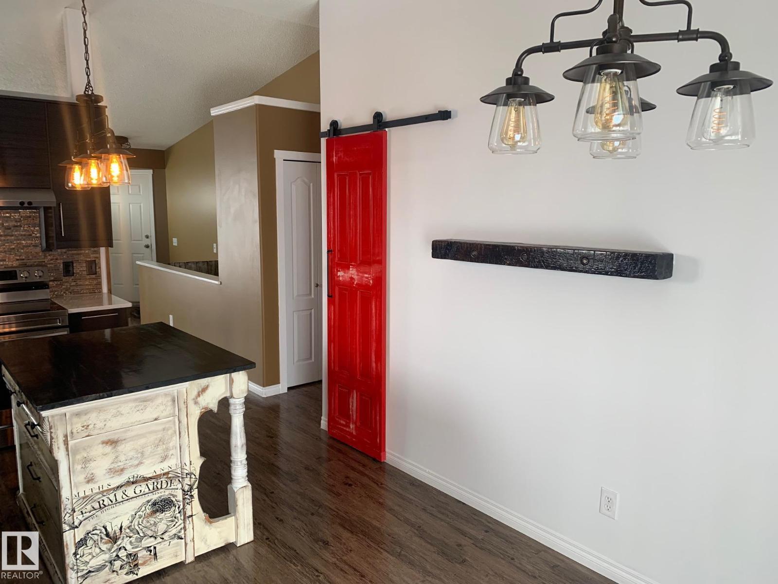 5606 55 St, Beaumont, Alberta  T4X 1A7 - Photo 3 - E4477426