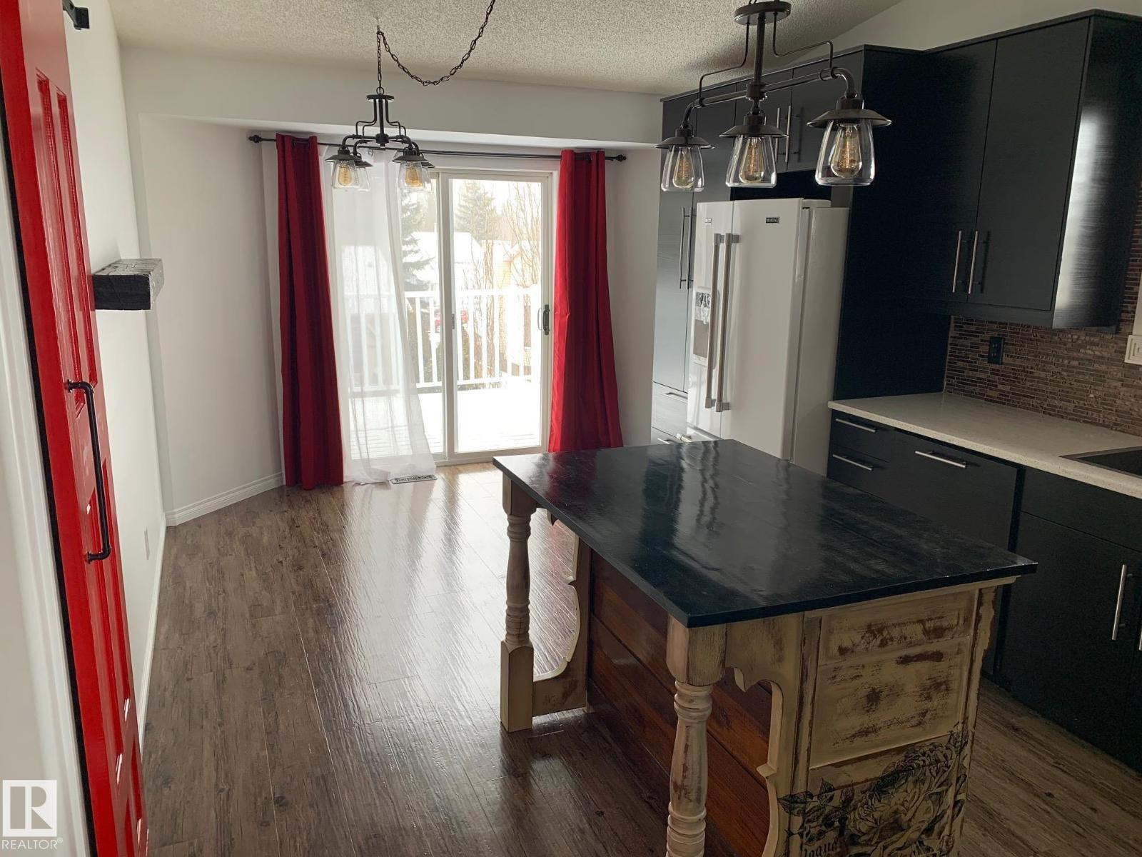 5606 55 St, Beaumont, Alberta  T4X 1A7 - Photo 4 - E4477426