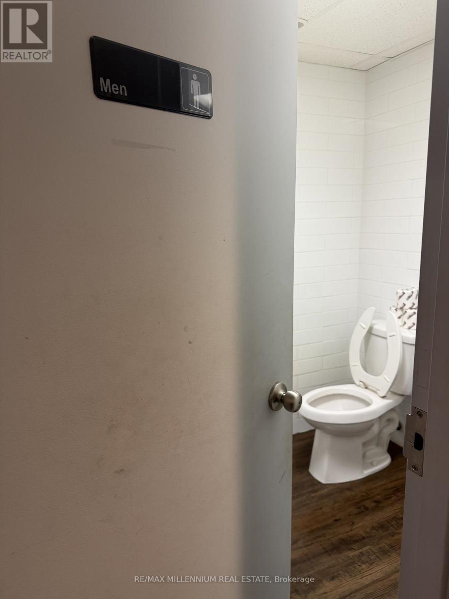 2392 Bloor Street W, Toronto, Ontario  M6S 1P5 - Photo 26 - W12814720