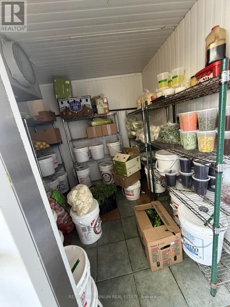 2392 Bloor Street W, Toronto, Ontario  M6S 1P5 - Photo 16 - W12814720