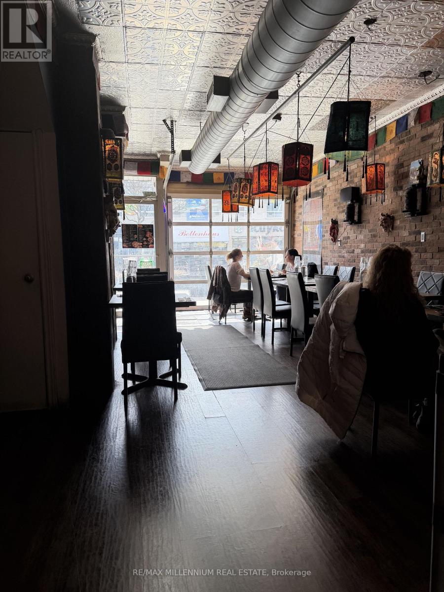 2392 Bloor Street W, Toronto, Ontario  M6S 1P5 - Photo 24 - W12814720