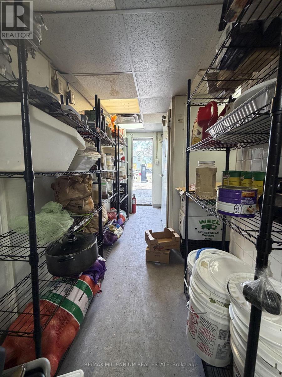 2392 Bloor Street W, Toronto, Ontario  M6S 1P5 - Photo 17 - W12814720