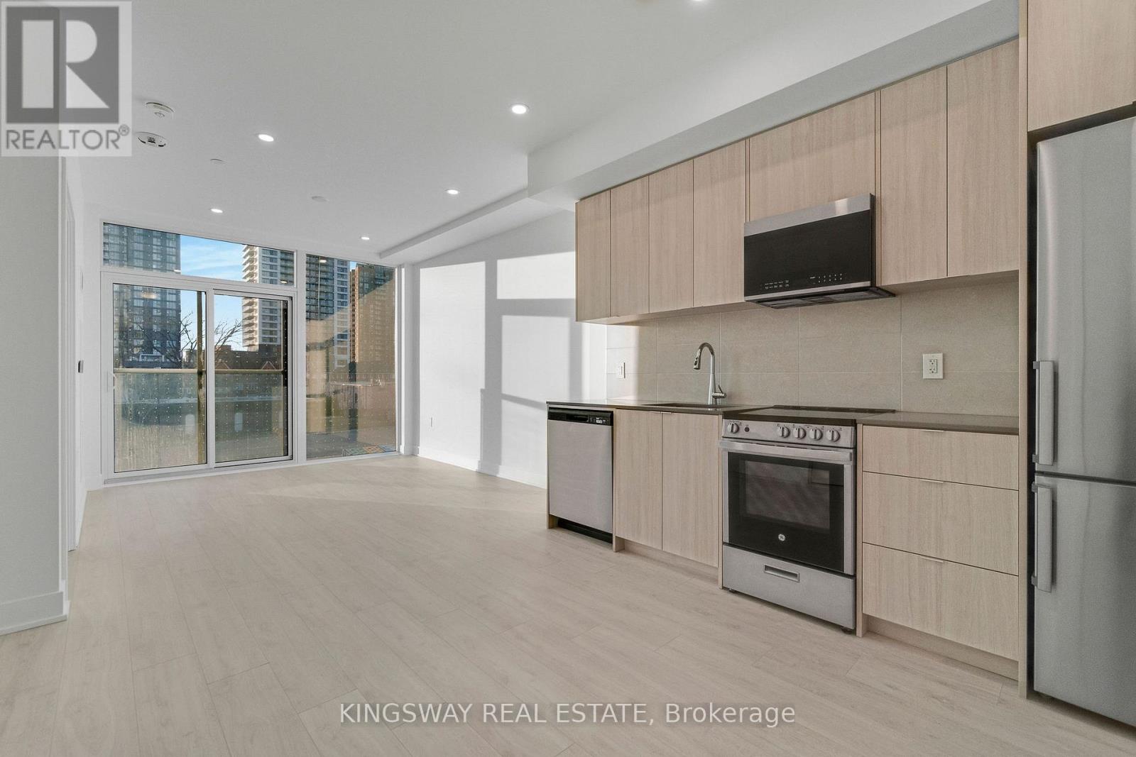 207 - 2088 James Street, Burlington, Ontario L7R 0H2 - Photo 13 - W12855386