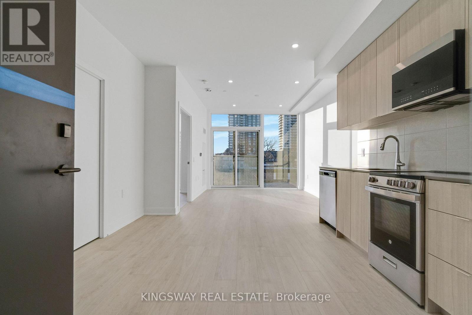 207 - 2088 James Street, Burlington, Ontario L7R 0H2 - Photo 12 - W12855386