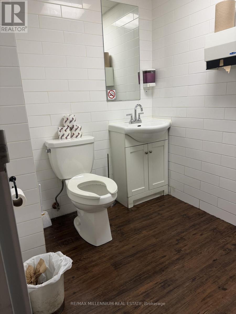 2392 Bloor Street W, Toronto, Ontario  M6S 1P5 - Photo 25 - W12814720