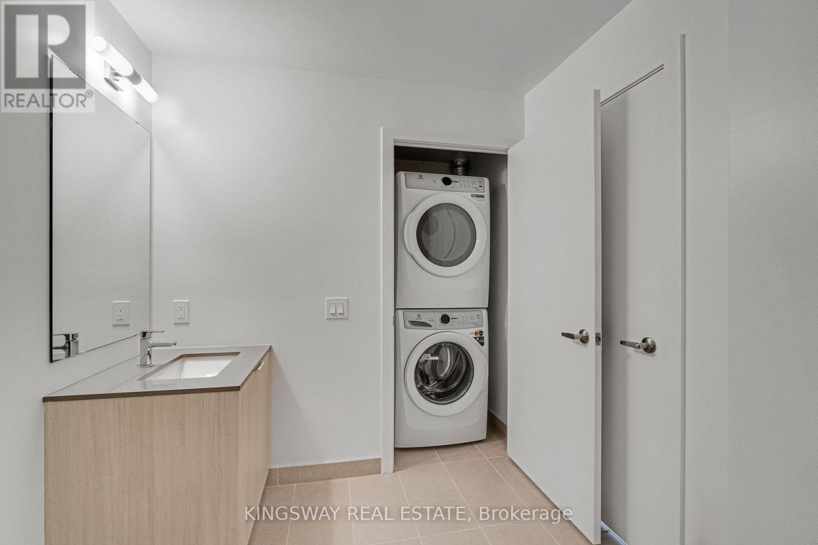 207 - 2088 James Street, Burlington, Ontario L7R 0H2 - Photo 26 - W12855386