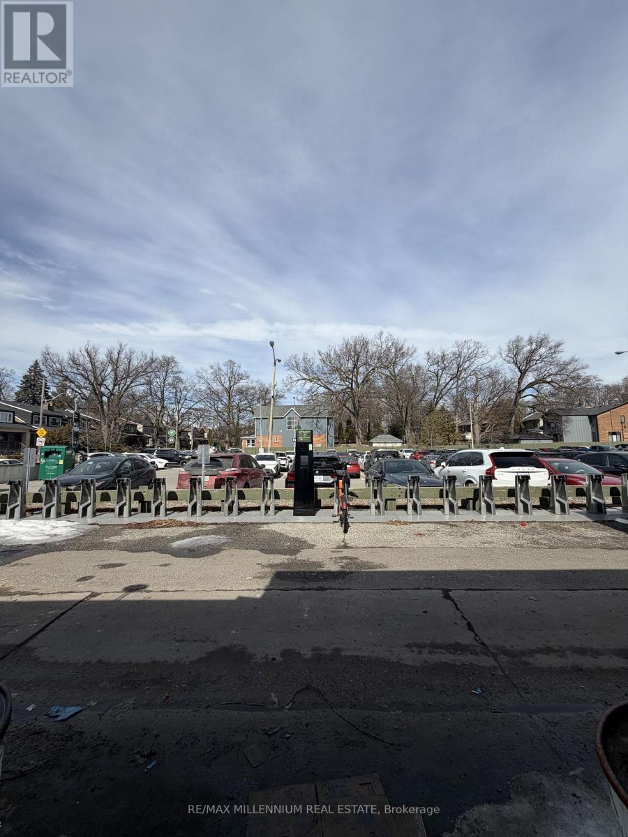 2392 Bloor Street W, Toronto, Ontario  M6S 1P5 - Photo 35 - W12814720