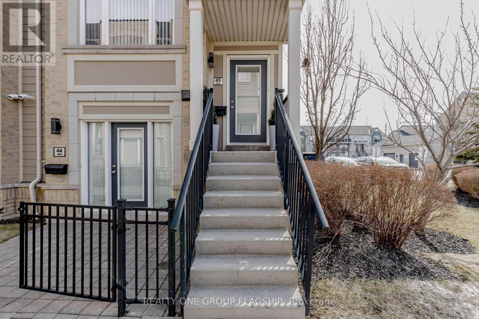 45 - 5035 Oscar Peterson Blvd Boulevard, Mississauga, Ontario  L5M 0P4 - Photo 2 - W12878820