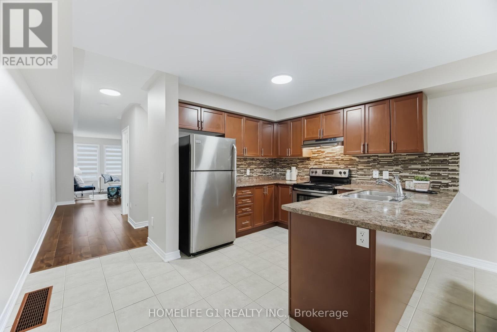 223 Inspire Boulevard, Brampton (Sandringham-Wellington North), Ontario  L6R 3W6 - Photo 13 - W12881840