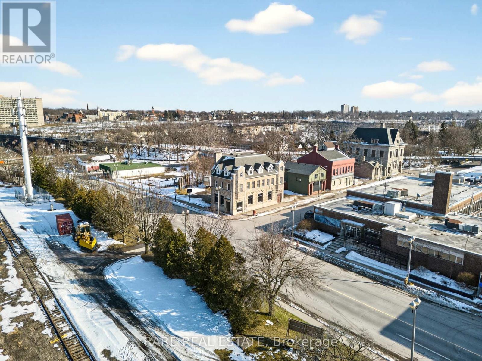 4190 Bridge Street, Niagara Falls (Downtown), Ontario  L2E 2R4 - Photo 15 - X12881808