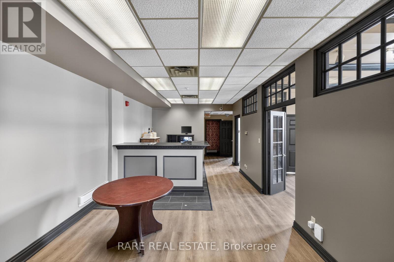 4190 Bridge Street, Niagara Falls (Downtown), Ontario  L2E 2R4 - Photo 7 - X12881808