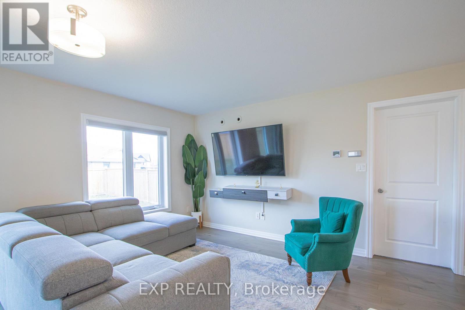 17 Harlequin Court, St. Thomas, Ontario  N5R 0L5 - Photo 12 - X12881812