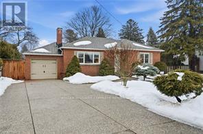 59 Oakley Crescent, Hamilton (Ancaster), Ontario  L9G 1T7 - Photo 3 - X12881866