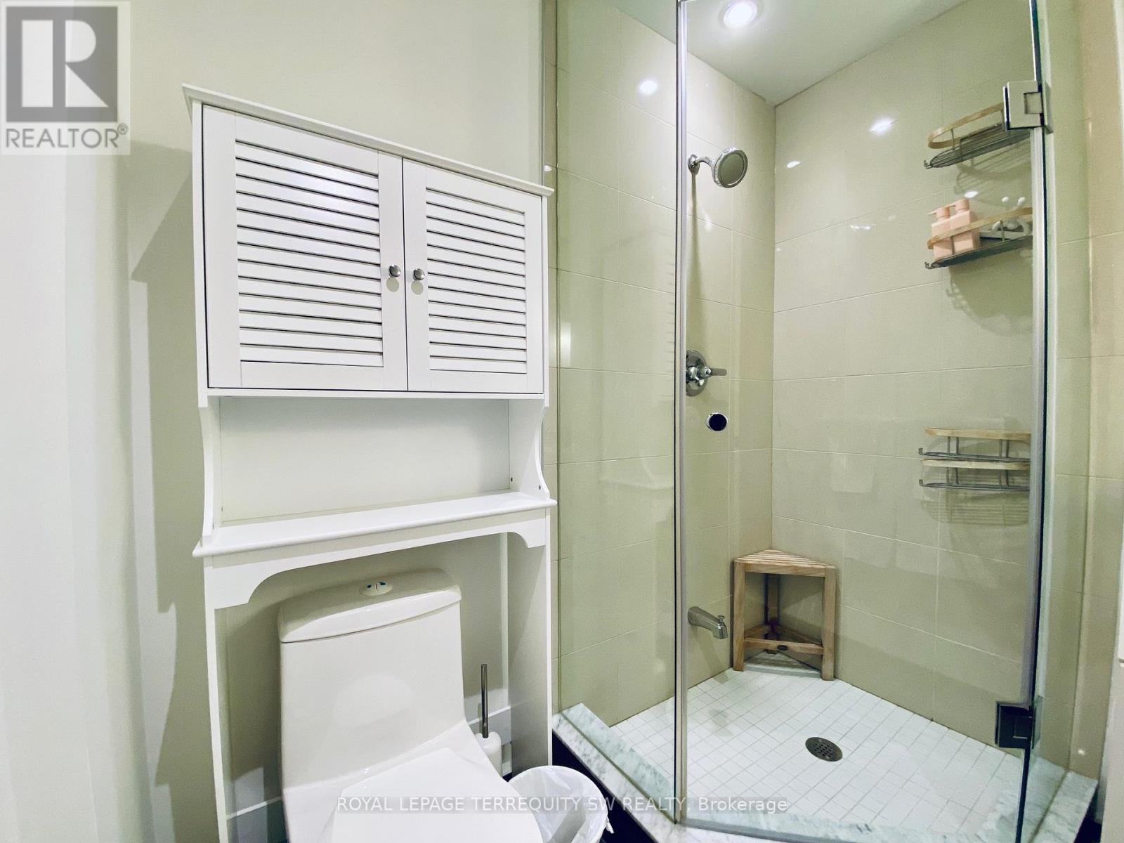 2012 - 8 The Esplanade, Toronto, Ontario  M5E 0A6 - Photo 20 - C12669710