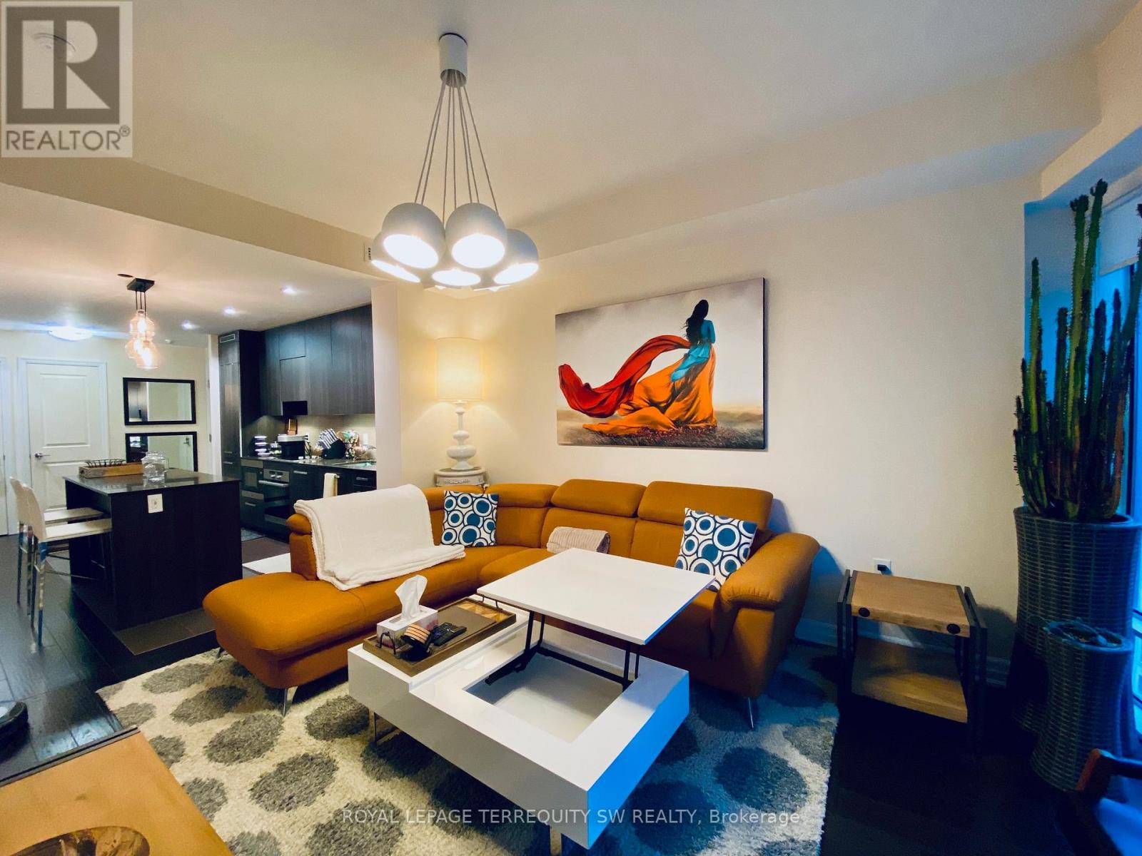 2012 - 8 The Esplanade, Toronto, Ontario  M5E 0A6 - Photo 2 - C12669710