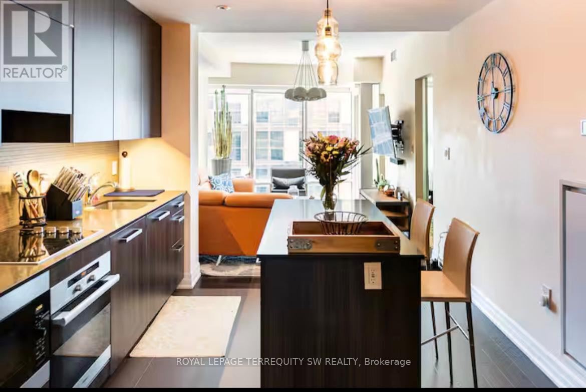 2012 - 8 The Esplanade, Toronto, Ontario  M5E 0A6 - Photo 12 - C12669710