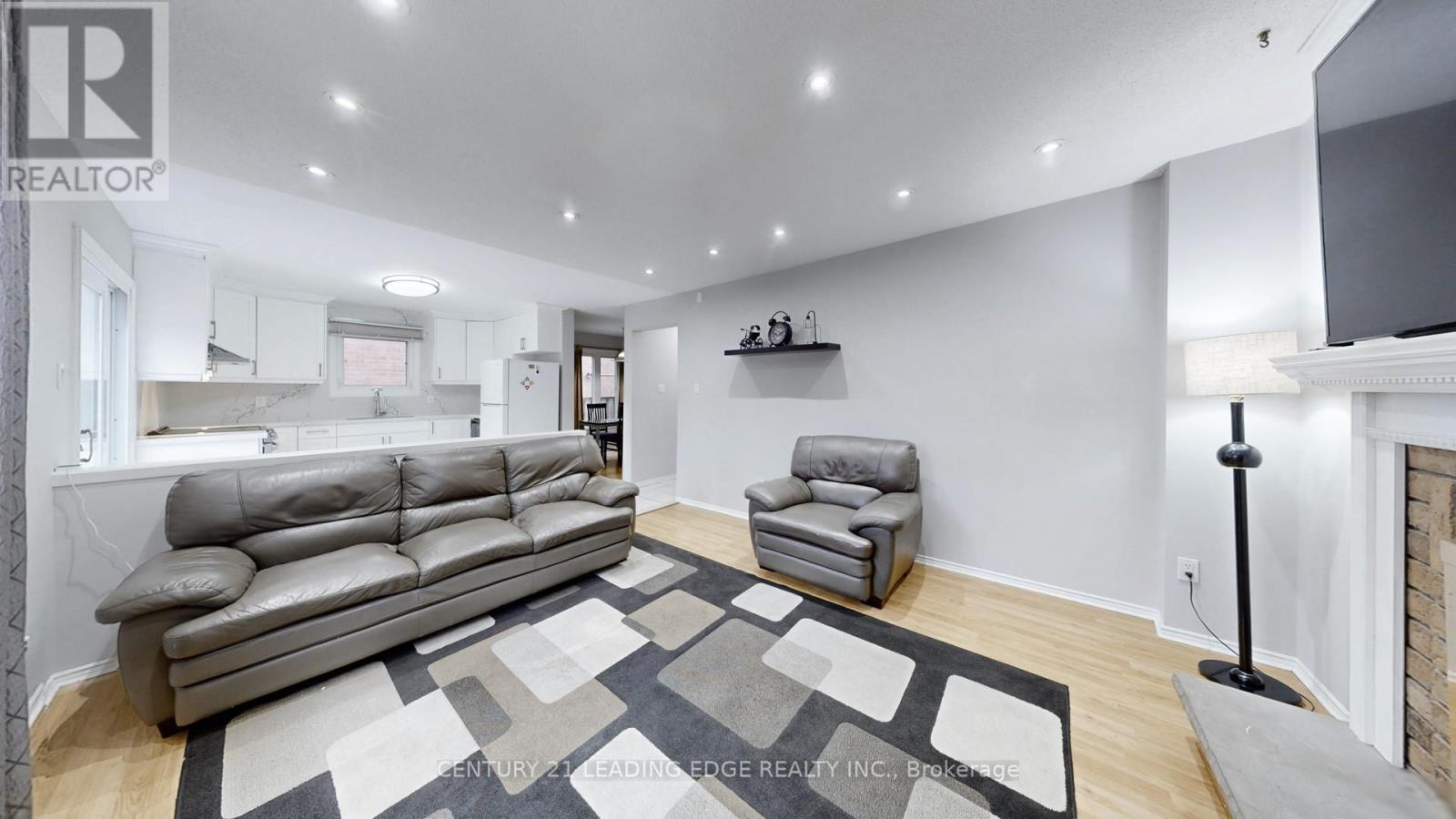 176 Large Crescent, Ajax (Central West), Ontario  L1T 2R2 - Photo 14 - E12879366