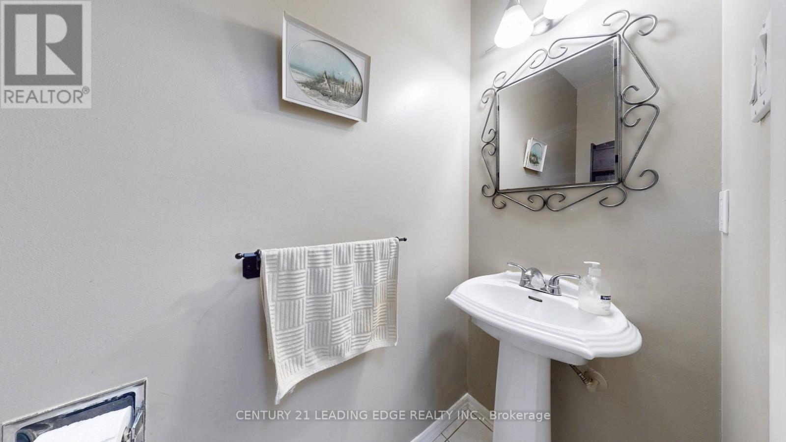 176 Large Crescent, Ajax (Central West), Ontario  L1T 2R2 - Photo 24 - E12879366