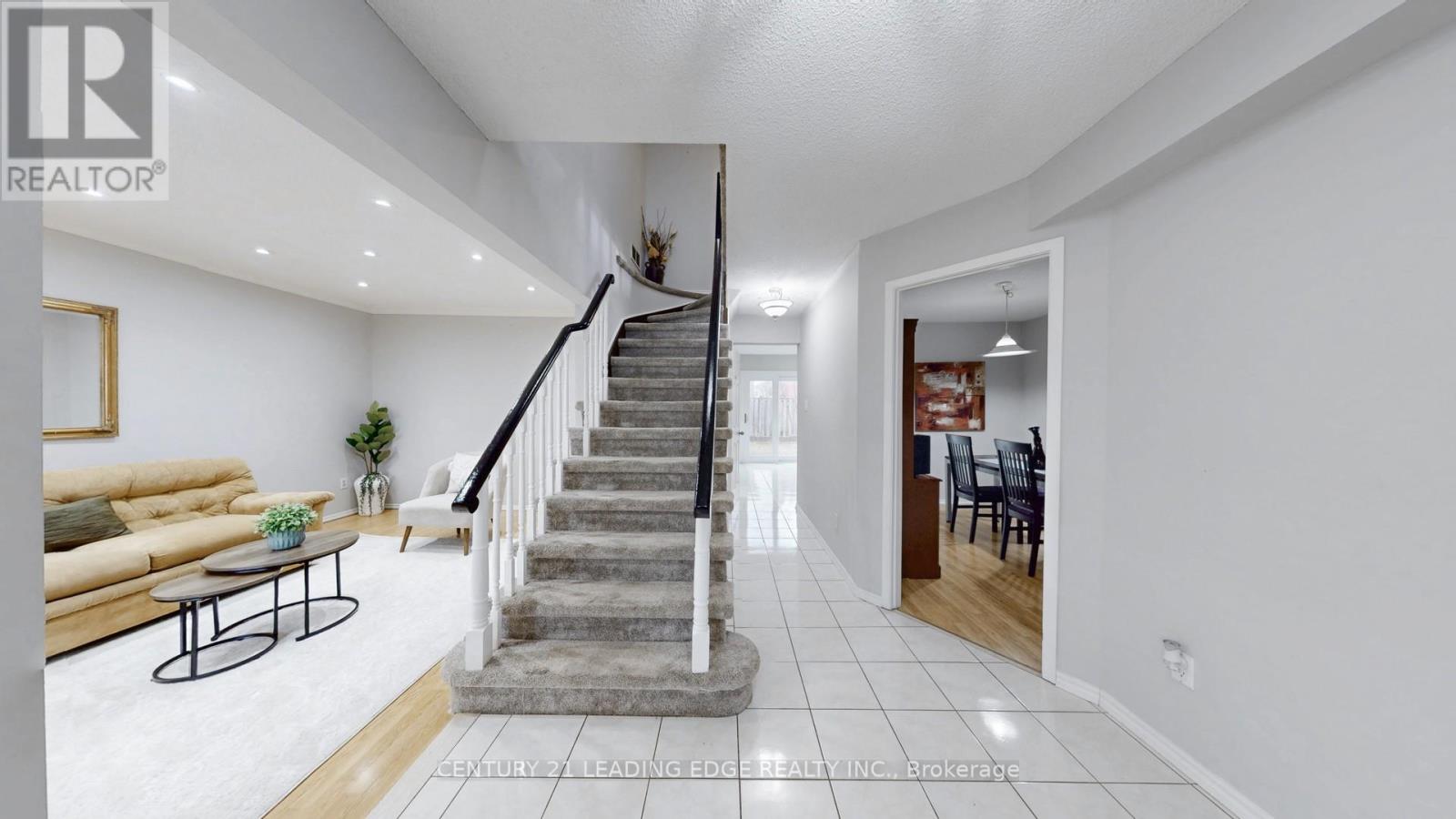 176 Large Crescent, Ajax (Central West), Ontario  L1T 2R2 - Photo 26 - E12879366