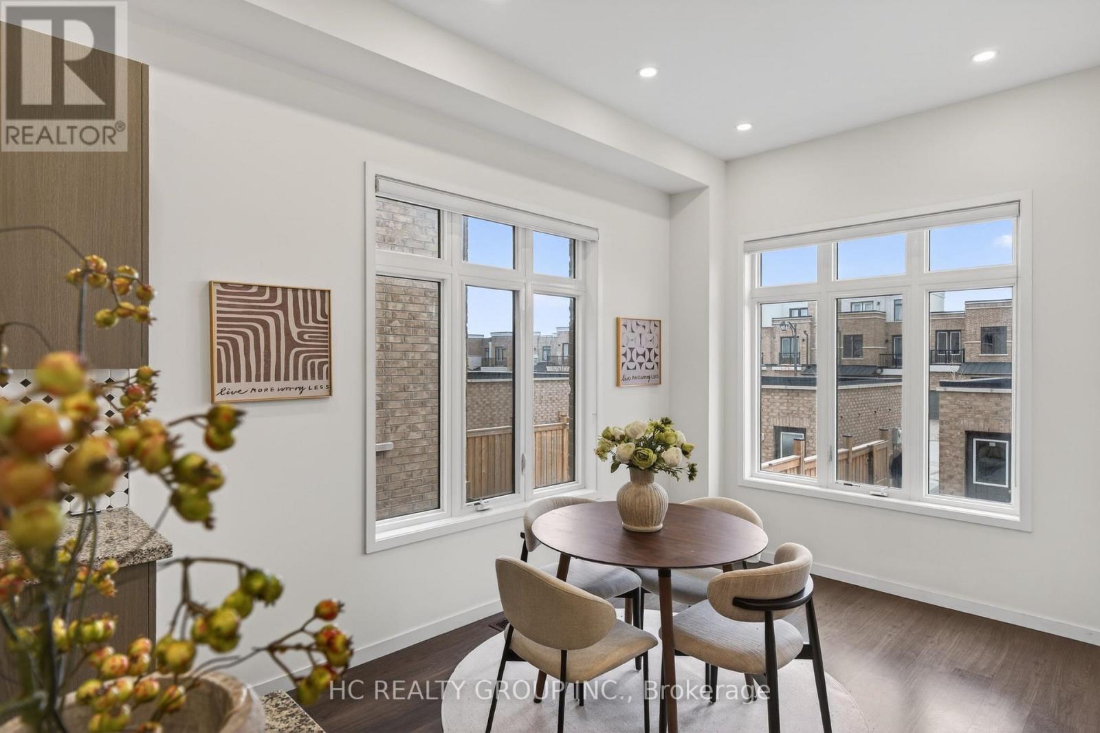 1240 Wellington Street E, Aurora, Ontario  L4G 2C9 - Photo 14 - N12880848