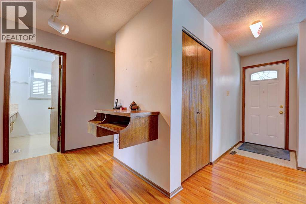14 Munro Crescent, Red Deer, Alberta  T4N 0J1 - Photo 7 - A2285225