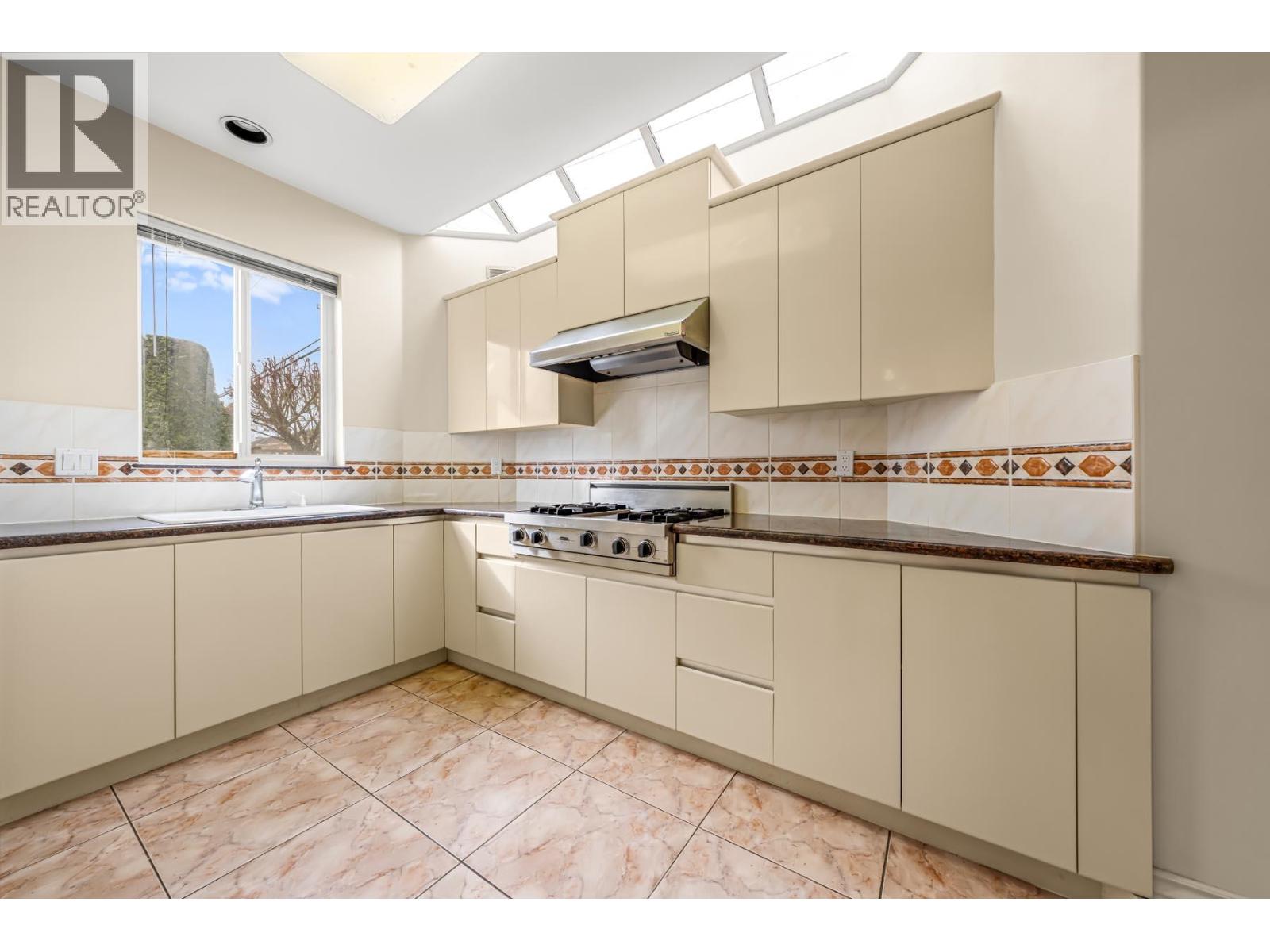 7460 Broadmoor Boulevard, Richmond, British Columbia  V7A 1A7 - Photo 10 - R3098446