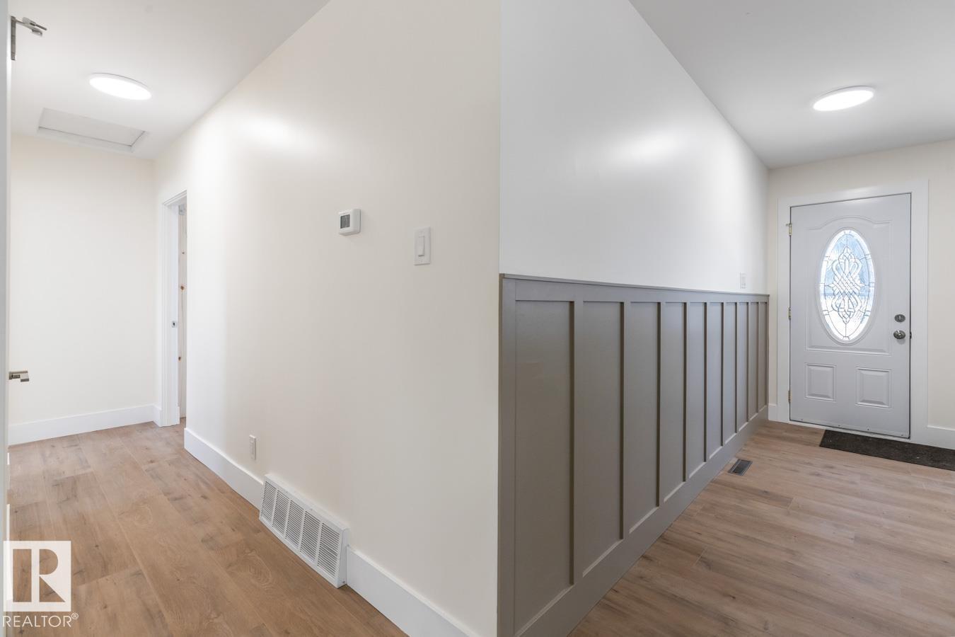 8316 68a St Nw, Edmonton, Alberta  T6B 1T3 - Photo 3 - E4477429