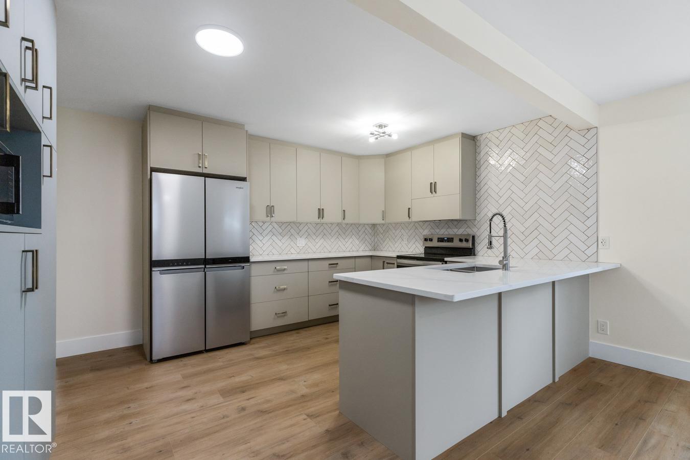 8316 68a St Nw, Edmonton, Alberta  T6B 1T3 - Photo 9 - E4477429