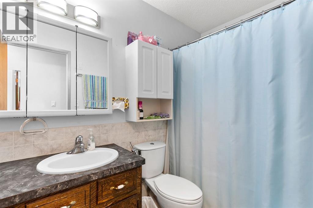 4613 48 Avenue, Olds, Alberta  T4H 1C8 - Photo 14 - A2289366