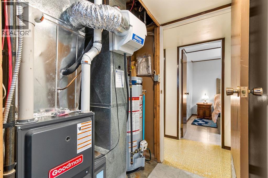 4613 48 Avenue, Olds, Alberta  T4H 1C8 - Photo 38 - A2289366