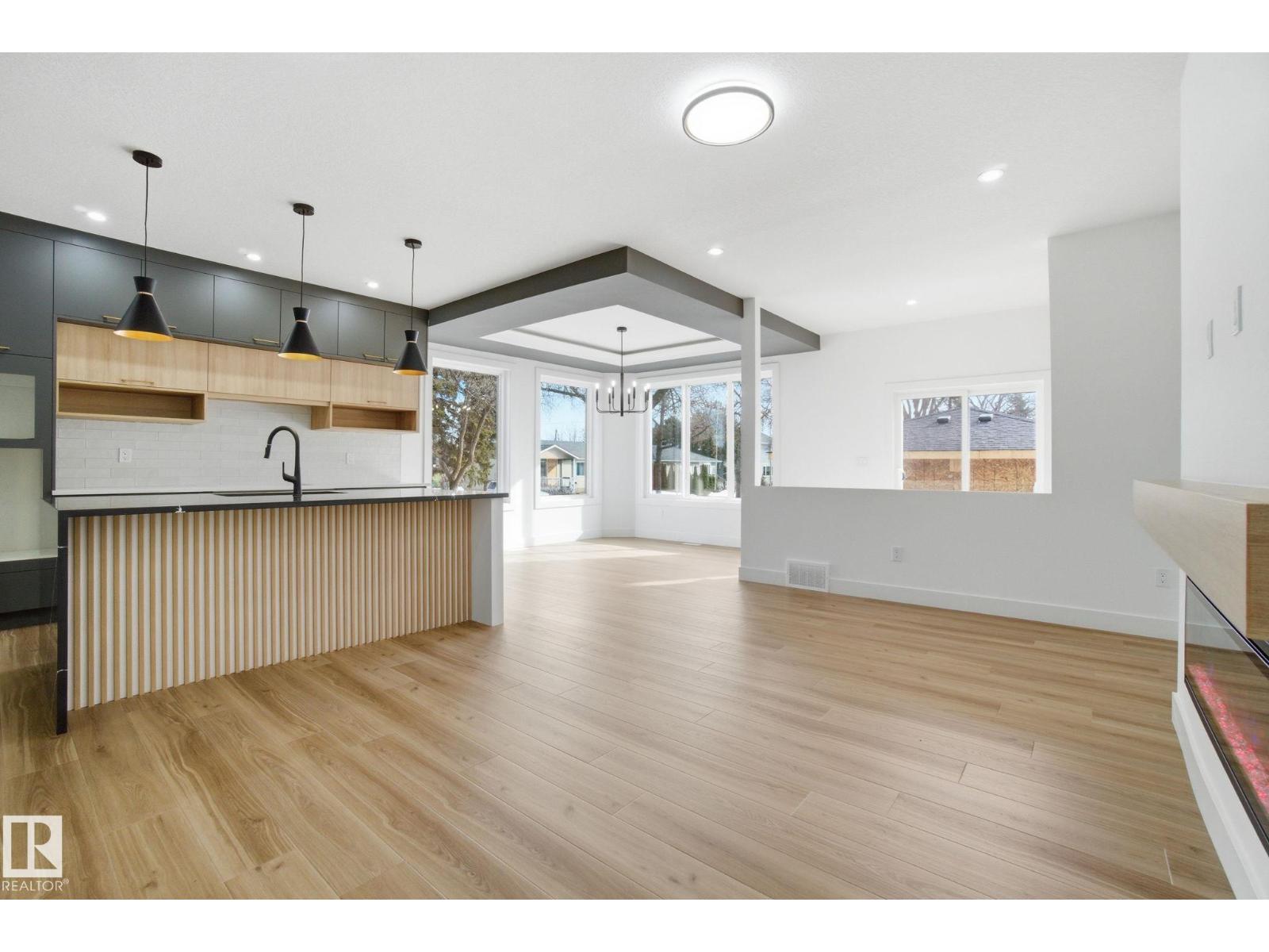 7603 92 Av Nw, Edmonton, Alberta  T6C 1R3 - Photo 19 - E4477433