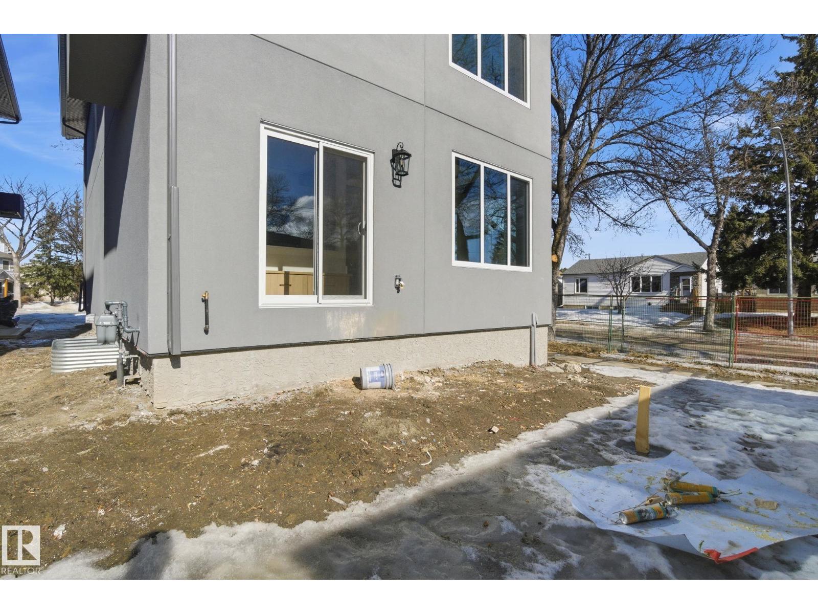 7603 92 Av Nw, Edmonton, Alberta  T6C 1R3 - Photo 47 - E4477433