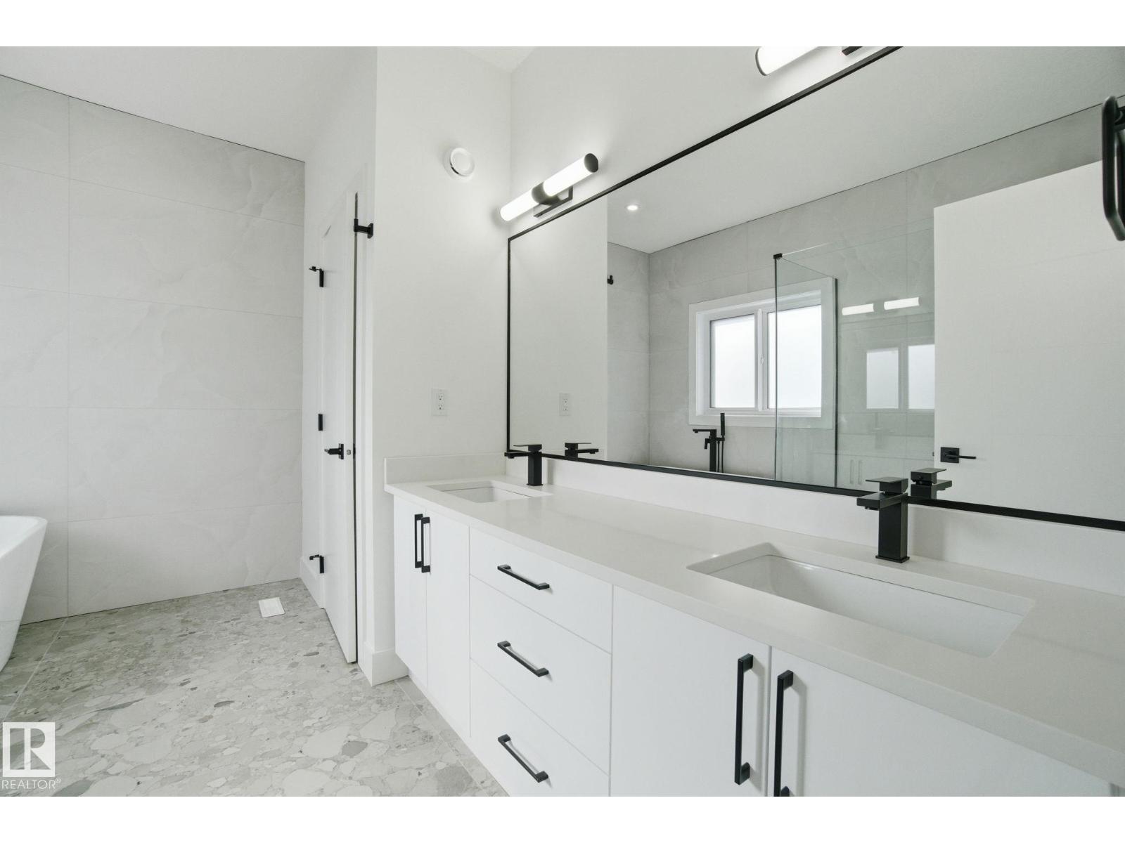 7603 92 Av Nw, Edmonton, Alberta  T6C 1R3 - Photo 42 - E4477433