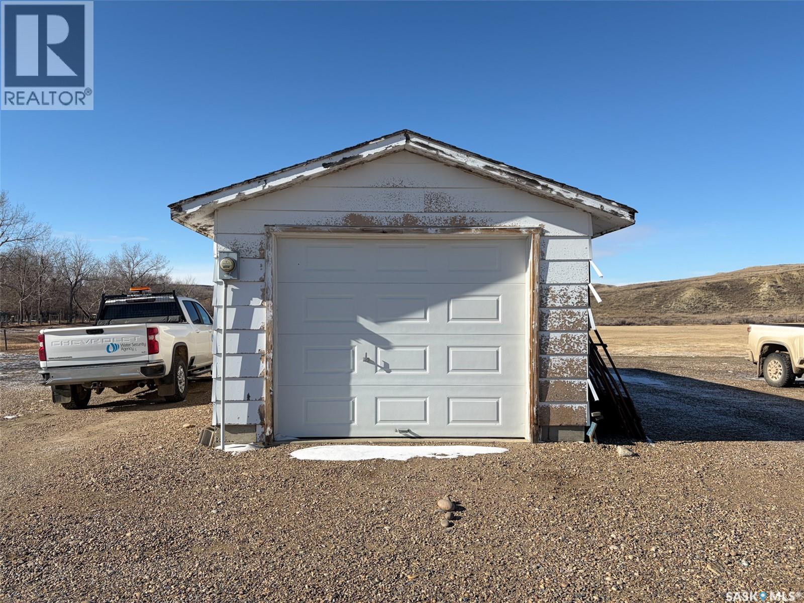 Chimney Coulee Road, Eastend, Saskatchewan  S0N 0T0 - Photo 3 - SK030428