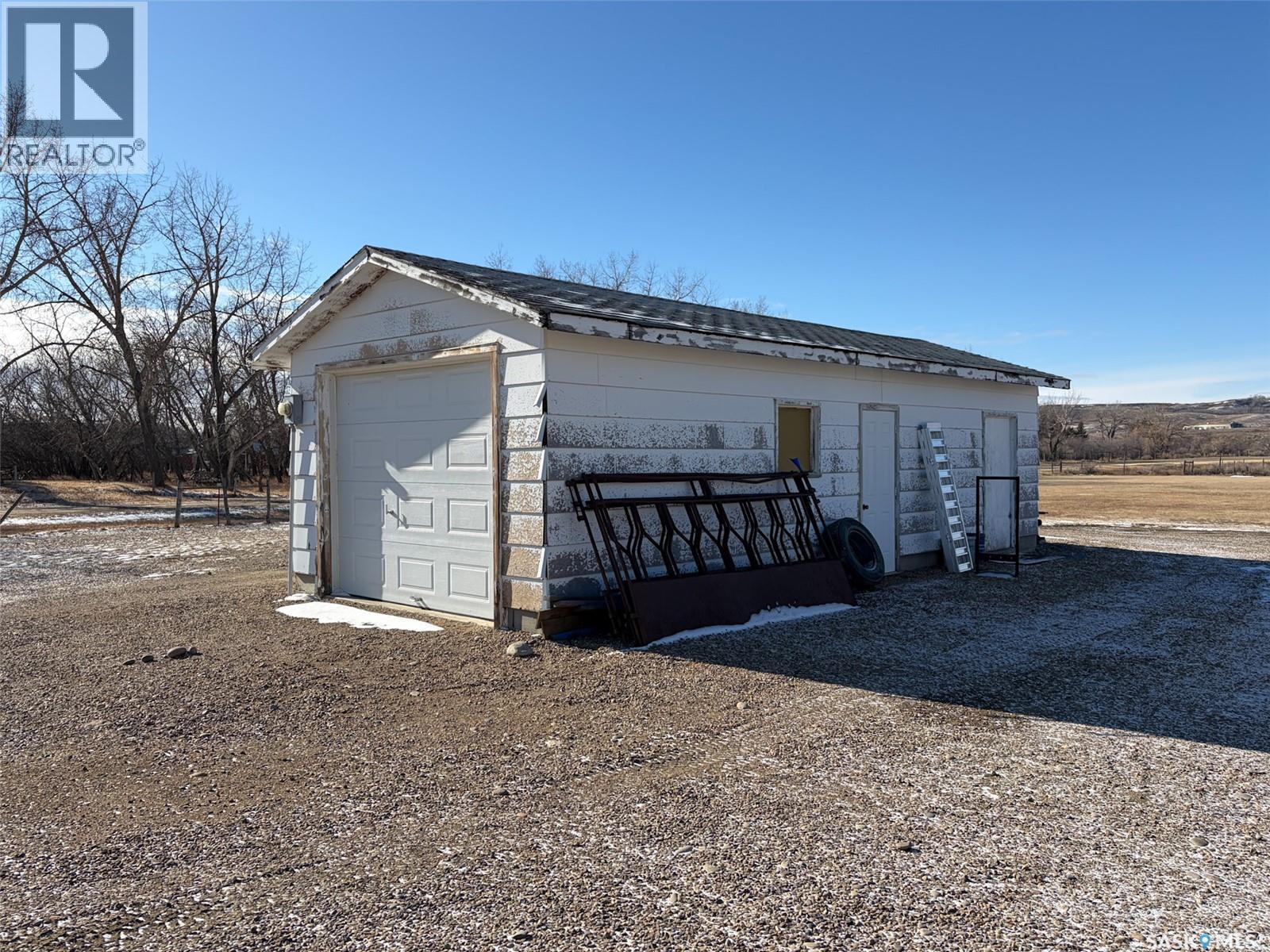 Chimney Coulee Road, Eastend, Saskatchewan  S0N 0T0 - Photo 4 - SK030428