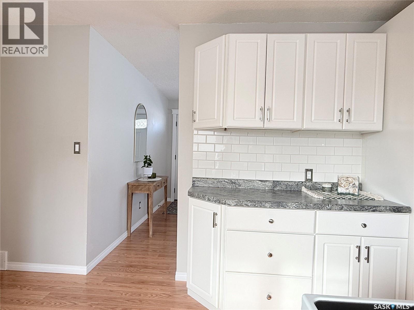 375 9th Avenue W, Melville, Saskatchewan  S0A 2P0 - Photo 12 - SK030404