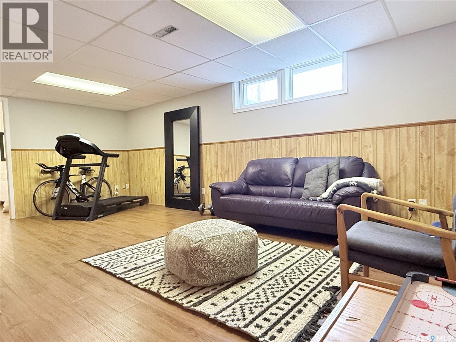 375 9th Avenue W, Melville, Saskatchewan  S0A 2P0 - Photo 28 - SK030404