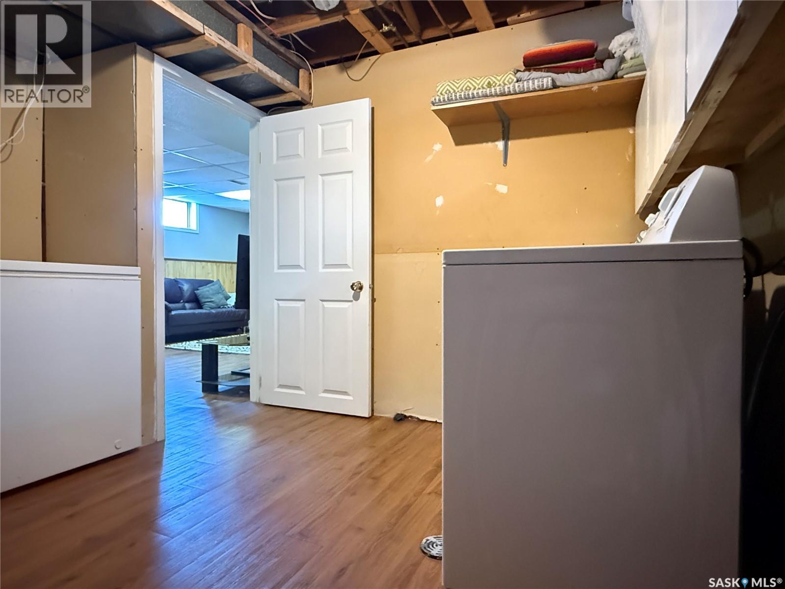 375 9th Avenue W, Melville, Saskatchewan  S0A 2P0 - Photo 37 - SK030404