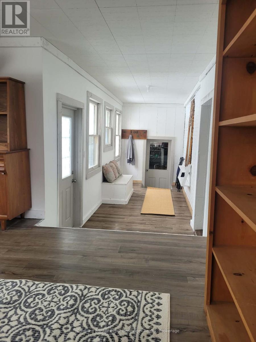 521 Mill Street, West Grey, Ontario  N0G 2M0 - Photo 11 - X12864336