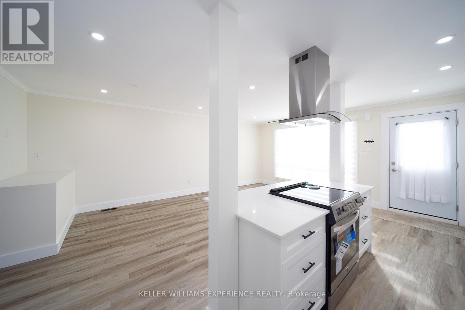 98 Cundles Road E, Barrie, Ontario  L4M 2Z9 - Photo 12 - S12873102