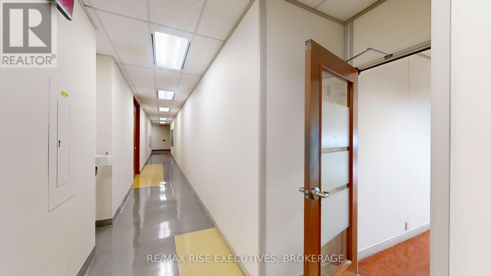 501 - 49 Place D' Armes, Kingston (East Of Sir John A. Blvd), Ontario  K7K 6E1 - Photo 12 - X12823356