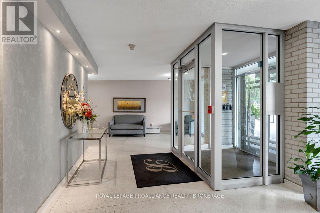 604 - 1 Mowat Avenue, Kingston, Ontario  M7M 1J8 - Photo 3 - X12881782