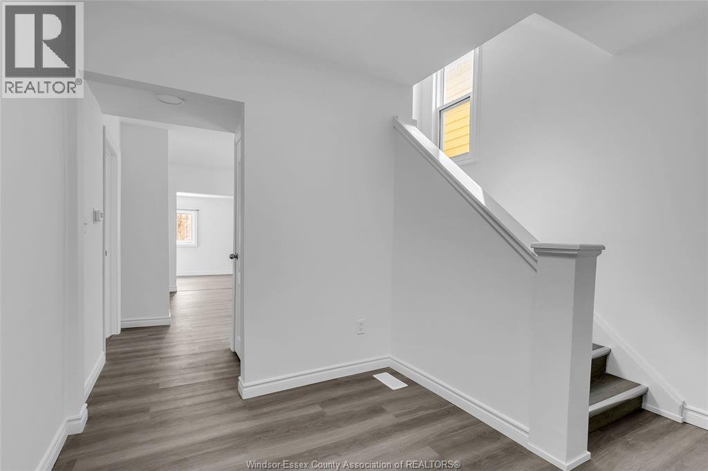 941 Cataraqui, Windsor, Ontario  N9A 3P7 - Photo 3 - 26005312