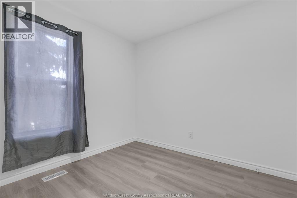 941 Cataraqui, Windsor, Ontario  N9A 3P7 - Photo 13 - 26005312